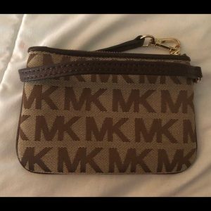 Michael Kors Bags - SOLD!!!!!!!!! Michael Kors MK jet set wristlet Michael Kors Bags - SOLD!!!!!!!!! Michael Kors MK jet set wristlet